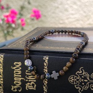 Rosario de pulsera de ojo de tigre.